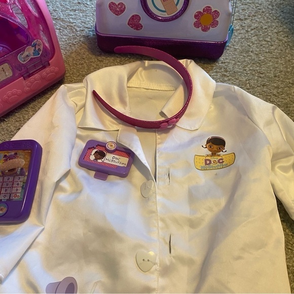 Disney Doc Mcstuffins Dress Up Doctor Kit Pet Carrier Toy Lot Bundle Coat - Picture 5 of 7